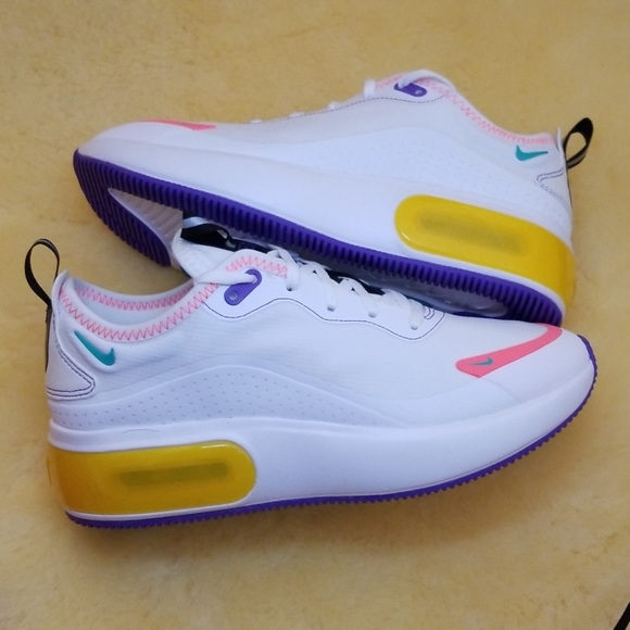 ๐๏ธ Nike Air Max Dia Box+Tags - Picture 2 of 8